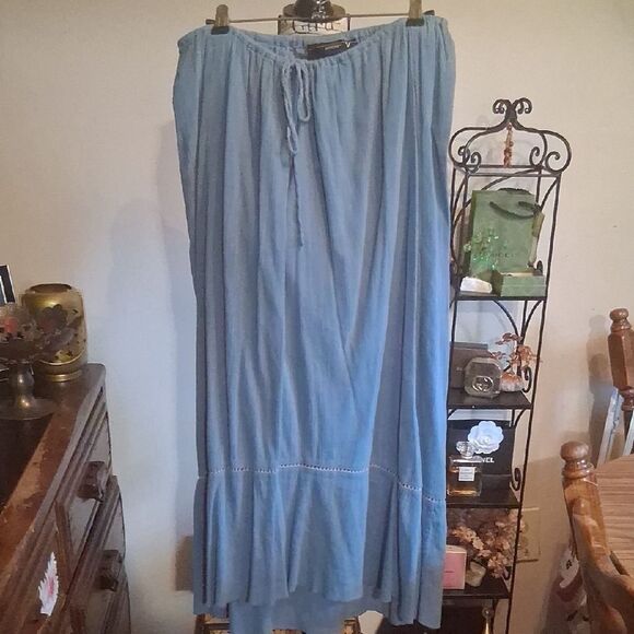 VENEZIA Elegant Blue Maxi Skirt Size 14/16 Plus - Picture 1 of 5